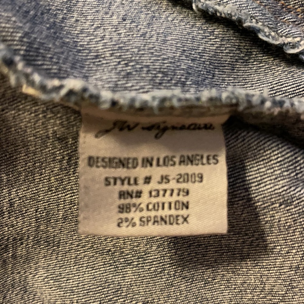 JW Signature Ripped Jean Jacket - Picture 4 of 4